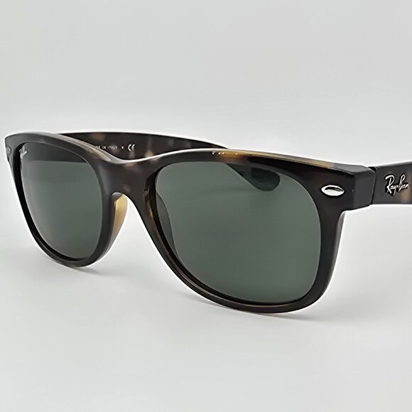 *SOLD* Ray-Ban RB2132 902 New Wayfarer Tortoise Frame G-15 Green Lens Sunglasses - Picture 1 of 13